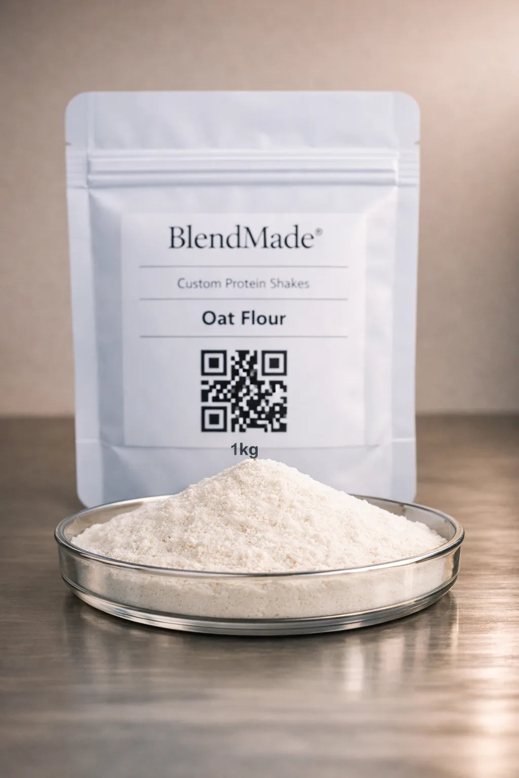Oat Flour — beige fine powder, slow‑release carbohydrate for BlendMade shakes